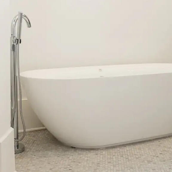 Main Bathtub